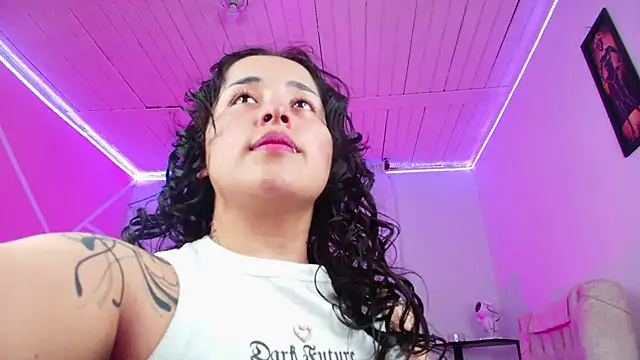 Andrex Joness online show from November 2025 04:49:02 AM