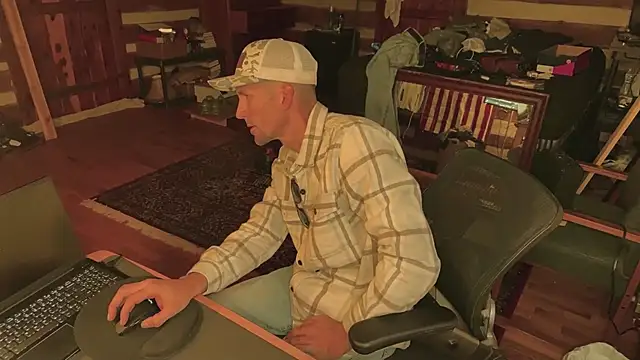 HARD 2QUIT online show from December 2024 12:38:01 PM