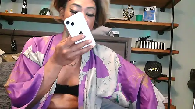 CaramelDipper online show from June 2026 04:45:02 AM