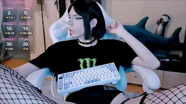 FemAlexa  online show from April 2026 07:09:01 PM