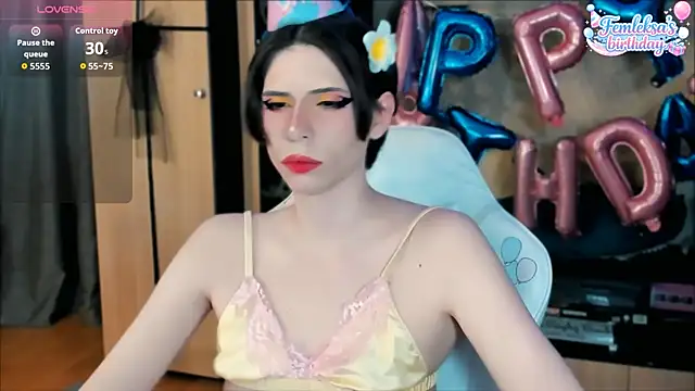 Snapshot of FemAlexa_ chatting on May 2026 05:43:02 PM FemAlexa online show from May 2026 05:43:02 PM