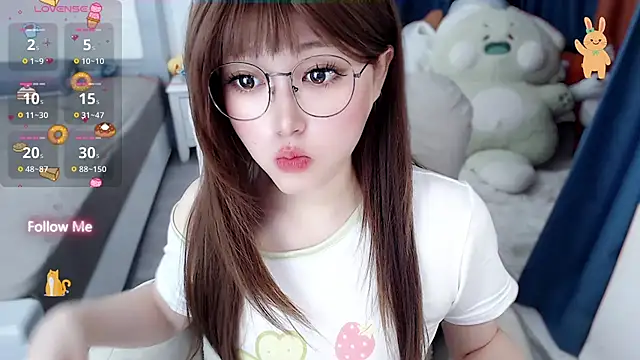Snapshot of Sweet-18wanwan chatting on May 2026 03:17:02 PM Sweet-18wanwan online show from May 2026 03:17:02 PM
