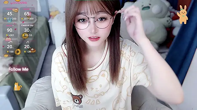 Snapshot of Sweet-18wanwan chatting on May 2026 05:28:01 PM Sweet-18wanwan online show from May 2026 05:28:01 PM