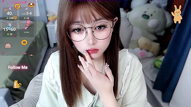 Snapshot of Sweet-18wanwan chatting on April 2026 05:28:01 PM Sweet-18wanwan online show from April 2026 05:28:01 PM