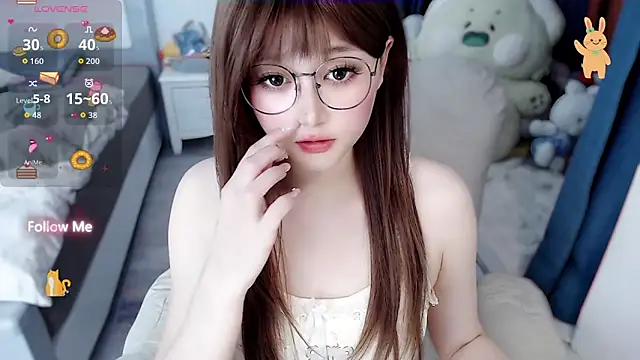 Snapshot of Sweet-18wanwan chatting on May 2026 05:01:02 PM Sweet-18wanwan online show from May 2026 05:01:02 PM