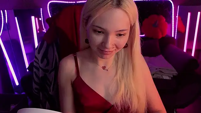 Snapshot of SandraBoyl chatting on November 2025 02:21:01 AM SandraBoyl online show from November 2025 02:21:01 AM