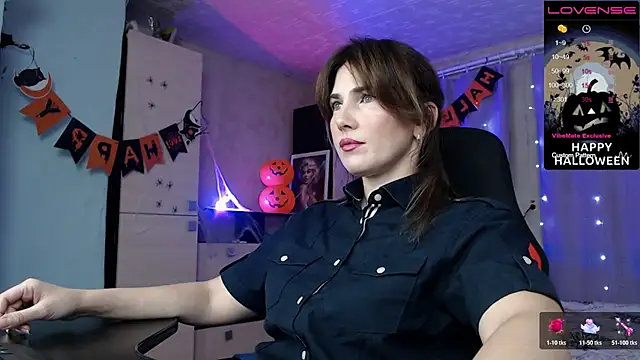 Daniela Cooperr online show from November 2025 04:45:02 PM