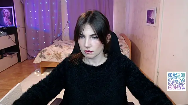 Daniela Cooperr online show from April 2026 01:17:01 PM