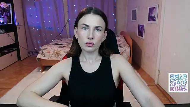 Daniela Cooperr online show from May 2026 07:09:01 PM