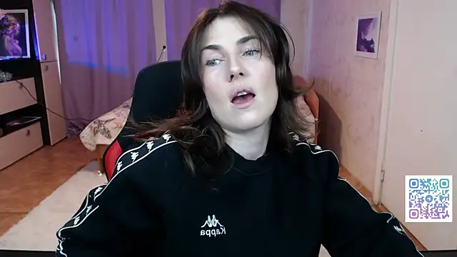 Daniela Cooperr online show from May 2026 02:46:02 PM