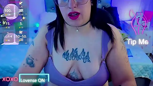 Snapshot of NatalieHarris chatting on May 2026 06:03:02 PM NatalieHarris online show from May 2026 06:03:02 PM