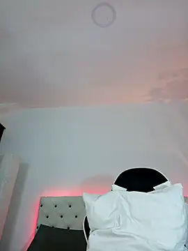 Elektra Queen online show from October 2025 01:00:02 PM