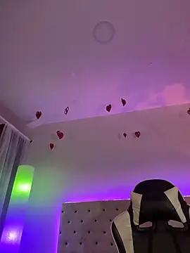 Elektra Queen online show from April 2026 01:15:01 PM