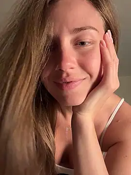 JasminJames online show from October 2025 10:11:01 PM