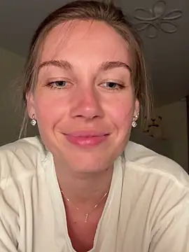 JasminJames online show from September 2025 09:31:02 PM