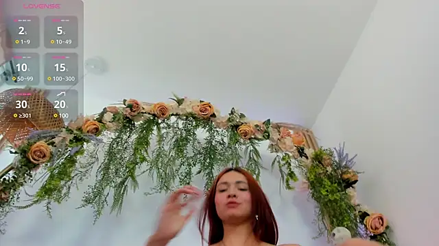 Snapshot of Celeste_roose chatting on December 2024 04:42:02 PM Celeste roose online show from December 2024 04:42:02 PM