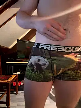 youlo71 online show from January 2026 07:17:02 PM