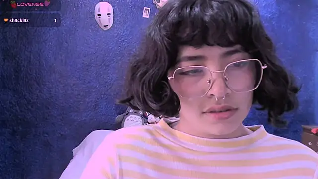 NinaYellow online show from December 2024 07:00:02 PM