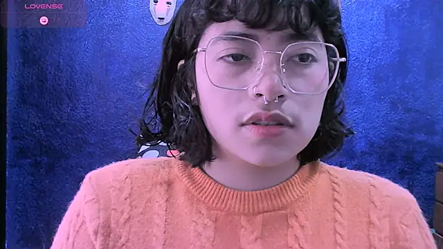 NinaYellow online show from December 2025 01:43:02 PM