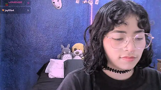 NinaYellow online show from March 2025 03:33:01 PM