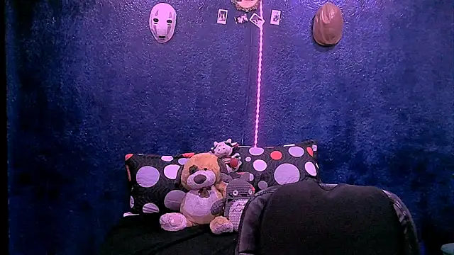 Snapshot of NinaYellow chatting on May 2026 12:46:01 PM NinaYellow online show from May 2026 12:46:01 PM