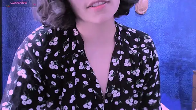 NinaYellow online show from January 2025 03:00:02 PM