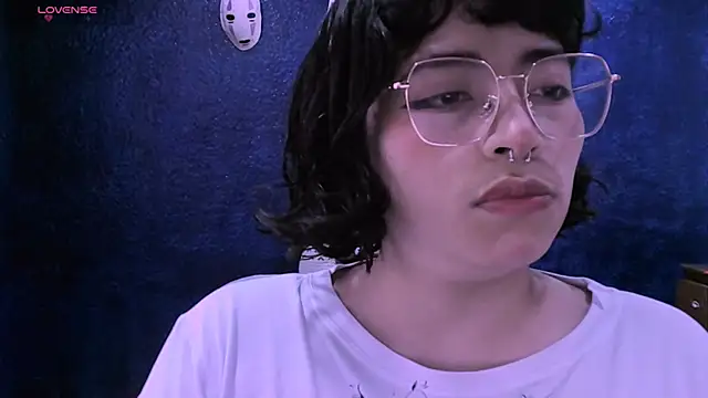 NinaYellow online show from December 2024 03:39:01 PM