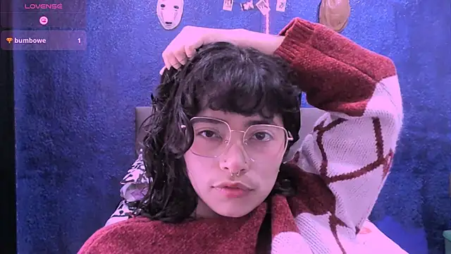 NinaYellow online show from October 2025 04:41:02 PM