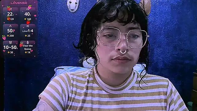 Snapshot of NinaYellow chatting on February 2026 01:11:01 PM NinaYellow online show from February 2026 01:11:01 PM