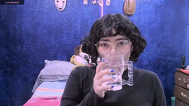 Snapshot of NinaYellow chatting on February 2026 12:43:02 PM NinaYellow online show from February 2026 12:43:02 PM