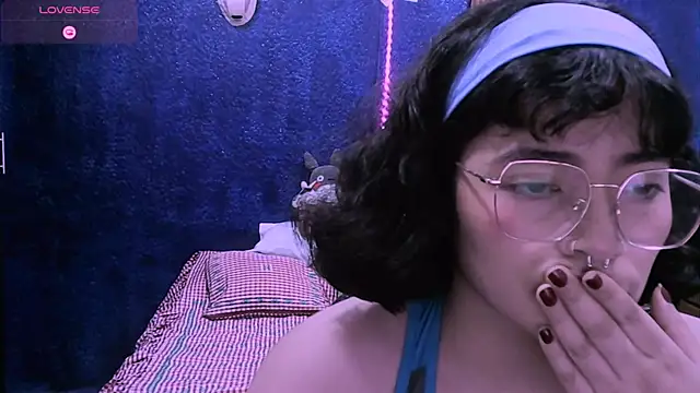 Snapshot of NinaYellow chatting on January 2026 10:03:01 PM NinaYellow online show from January 2026 10:03:01 PM