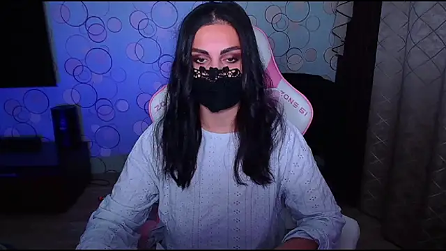   Yasmina   online show from November 2025 03:46:02 AM