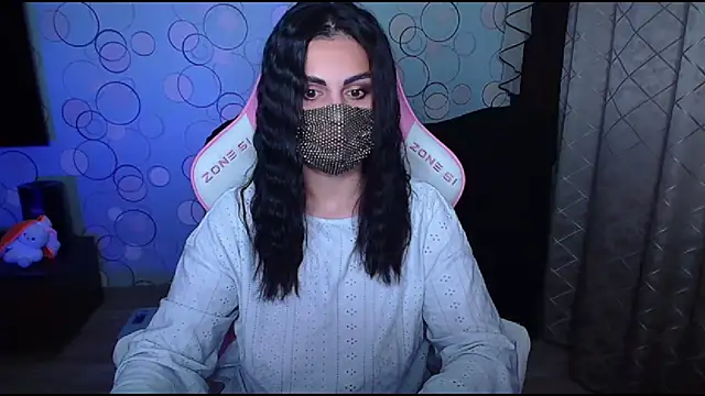   Yasmina   online show from October 2025 05:01:01 AM