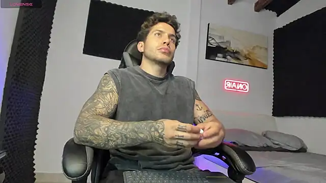 LucianSinclair online show from November 2025 01:31:02 AM