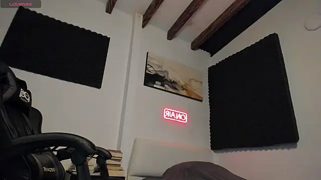 LucianSinclair online show from April 2026 12:57:02 AM