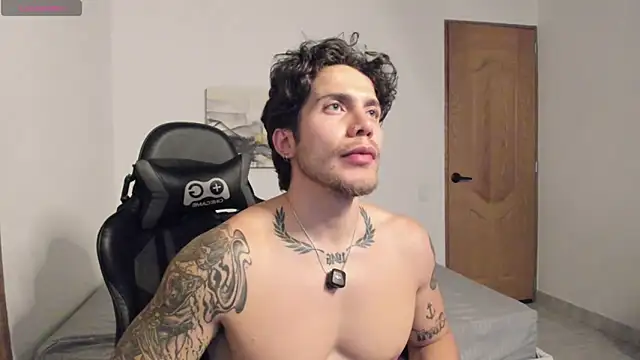 LucianSinclair online show from May 2026 02:31:02 AM