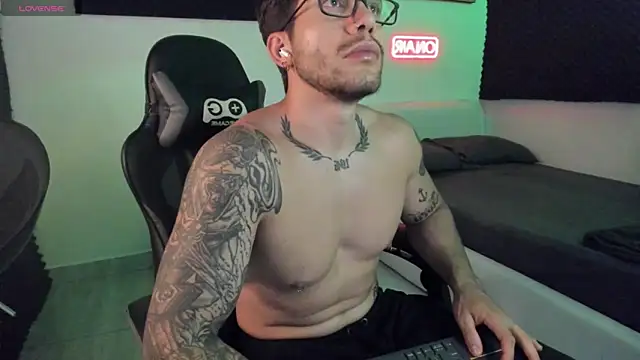 LucianSinclair online show from November 2025 02:55:02 AM