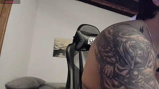 LucianSinclair online show from May 2026 02:19:01 AM