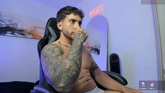 Snapshot of LucianSinclair chatting on December 2024 10:56:01 PM LucianSinclair online show from December 2024 10:56:01 PM