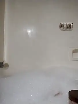 Snapshot of Everlyrose27 chatting on January 2026 02:46:01 PM Everlyrose27 online show from January 2026 02:46:01 PM