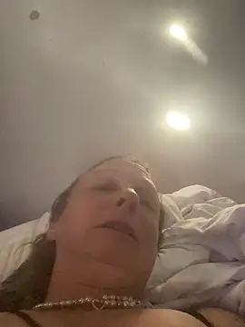 Everlyrose27 online show from December 2024 02:33:02 PM