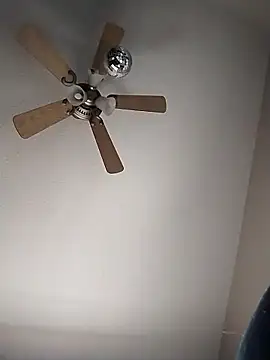 Snapshot of Everlyrose27 chatting on January 2026 05:42:02 PM Everlyrose27 online show from January 2026 05:42:02 PM