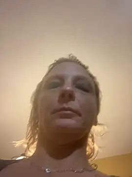 Everlyrose27 online show from December 2024 01:19:02 AM