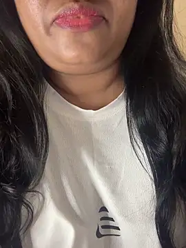 Shasha X online show from November 2025 02:39:01 PM