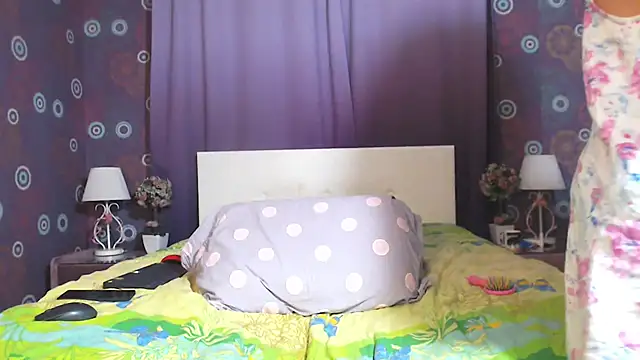 Snapshot of SquirtyAlice chatting on March 2025 02:35:02 AM SquirtyAlice online show from March 2025 02:35:02 AM