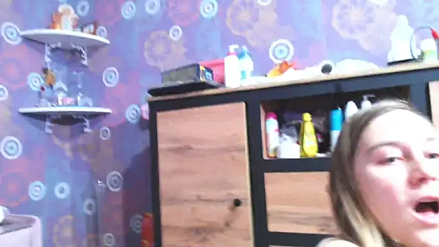 Snapshot of SquirtyAlice chatting on March 2025 08:16:02 PM SquirtyAlice online show from March 2025 08:16:02 PM