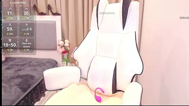 PimChanOK online show from November 2025 02:04:02 AM