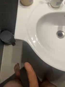 Mecchaud06 online show from December 2025 08:20:01 PM