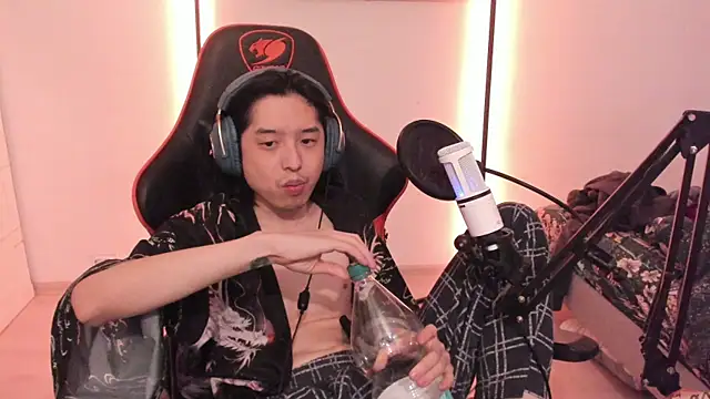 Snapshot of wexlee7 chatting on January 2026 11:19:02 PM wexlee7 online show from January 2026 11:19:02 PM