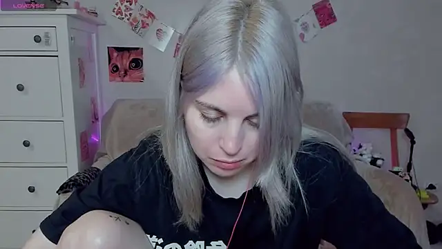 Snapshot of pawpaws chatting on May 2026 08:45:01 AM pawpaws online show from May 2026 08:45:01 AM